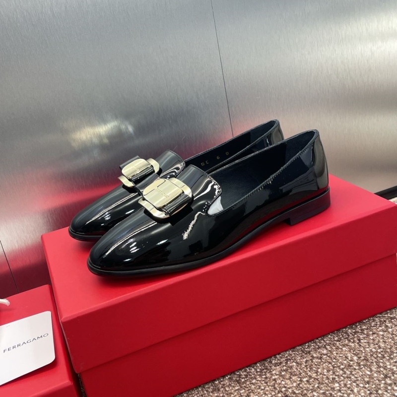 Ferragamo flat shoes